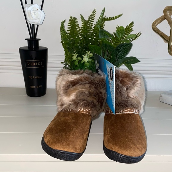ISOTONER slipper slides